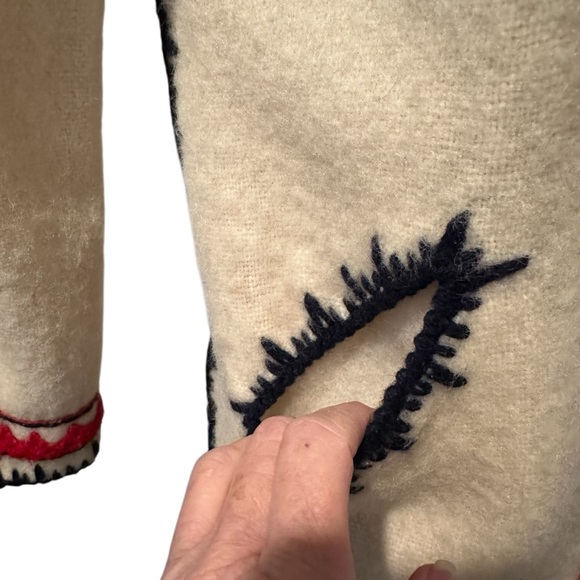 Cream Vintage wool Cardigan with Red and BlueTrim - Picture 5 of 11